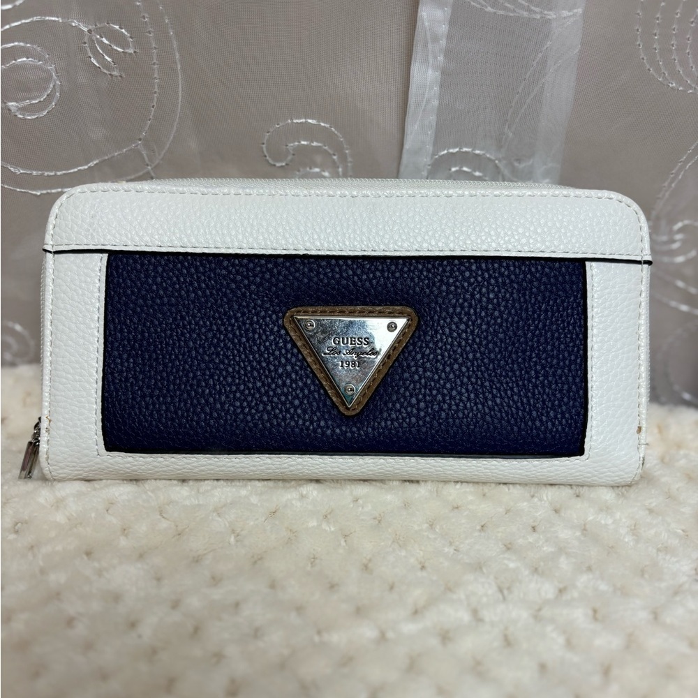 Guess Airlia Color Block Women’s Zip Around Wallet